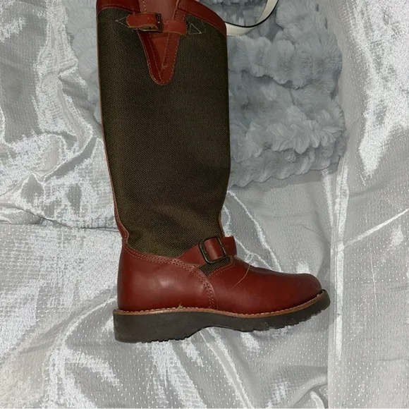 Chippewa Brown and Green Heeled Boots