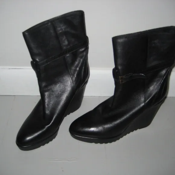 Chloe Black Wedge Ankle Boots