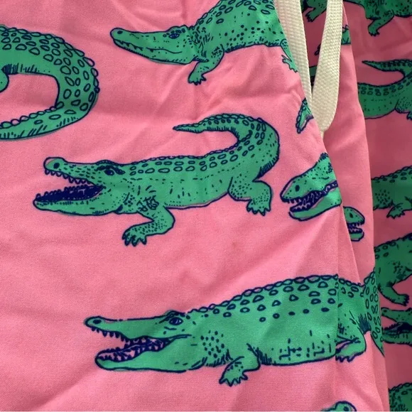 Chubbies The Glades Classic Swim‎ Trunks 5.5&quot; Inseam in Pink Alligator Sz M