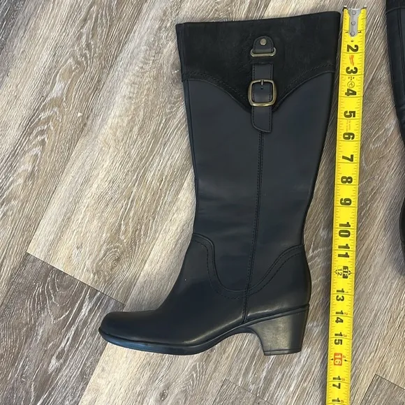 Clarks Bendables Black Leather tall heel comfort boots size 7.5 hardware NEW
