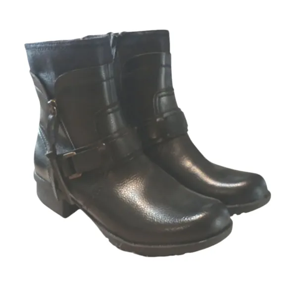 Clarks Black Moto Ankle Boots Women's Black Leather Booties size 6.5