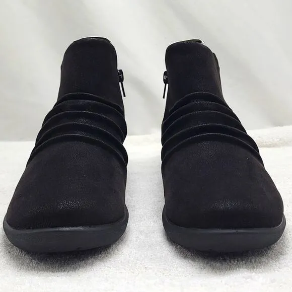 CLARKS CLOUDSTEPPERS●SILLIAN GEMMA BLACK ANKLE BOOTS■LADIES 8  ●WIDE●NWB●CUTE●