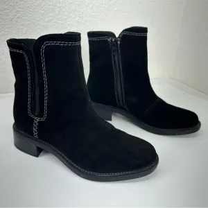 Clarks Collection Suede Ankle Boots Maye Zip Pebble Exposed Stitching 7 comfort