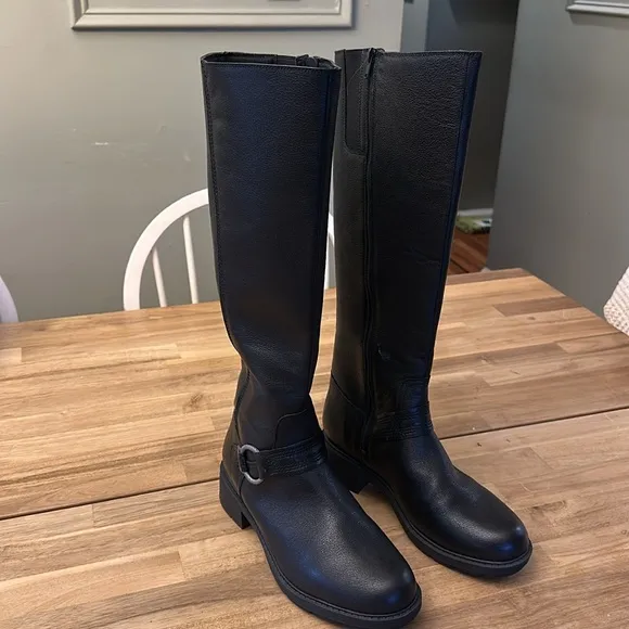 CLARKS HEARTH RAE Black Leather Knee-High Boots