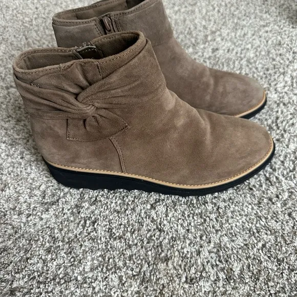 Clarks Sharon Salon Womens Side Knot Ankle Boots
