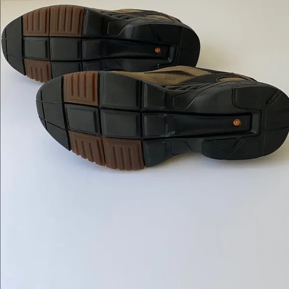 Clarks Unstructured Un-Kinetic Shoes