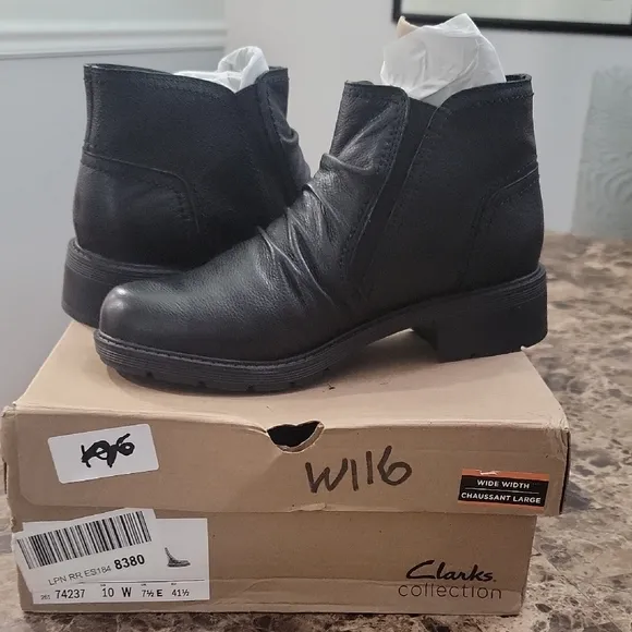 Clarks Women's Black Ankle Boots Size 10 W