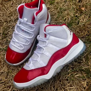 CLEAN Air Jordan 11 Retro Cherry Red 2023 size 3 Kids shoes