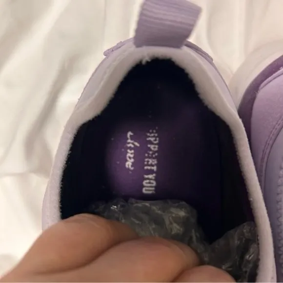 Clove Women's Lavender Classic Sneakers- Size 8