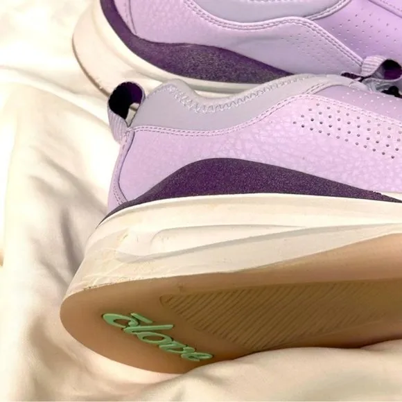 Clove Women's Lavender Classic Sneakers- Size 8