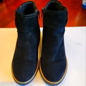 Collections for Clark's size 8.5 black suede leather comfort style boots