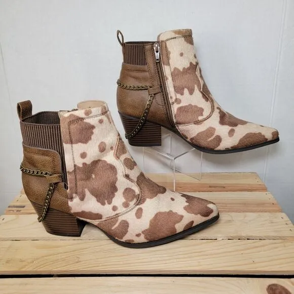Comfort EST. 1946 Ankle Boots Brown Faux Cow Hide Med Heel - Size 9W