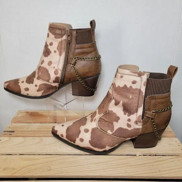 Comfort EST. 1946 Ankle Boots Brown Faux Cow Hide Med Heel - Size 9W