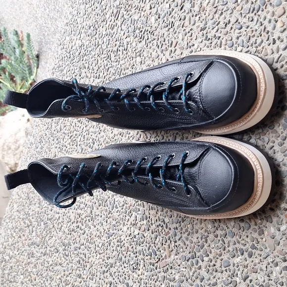Converse Chuck Taylor Crafted leather terrain boots 8.5 mens/ 10 women's black