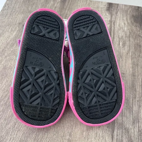 Converse no time to tie slip ons