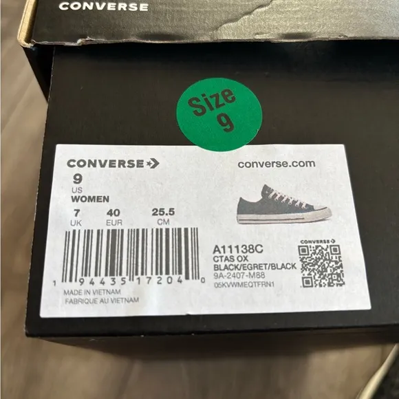 Converse Women's Black and White Sneakers