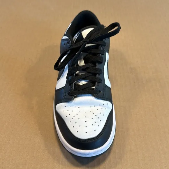 COPY - Nike Black and White Sneakers Classic Design