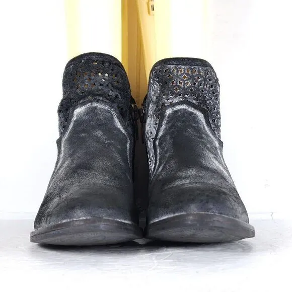 Corral Circle G Women’s US10 Leather Black Gray Cutout Shortie Western Boots