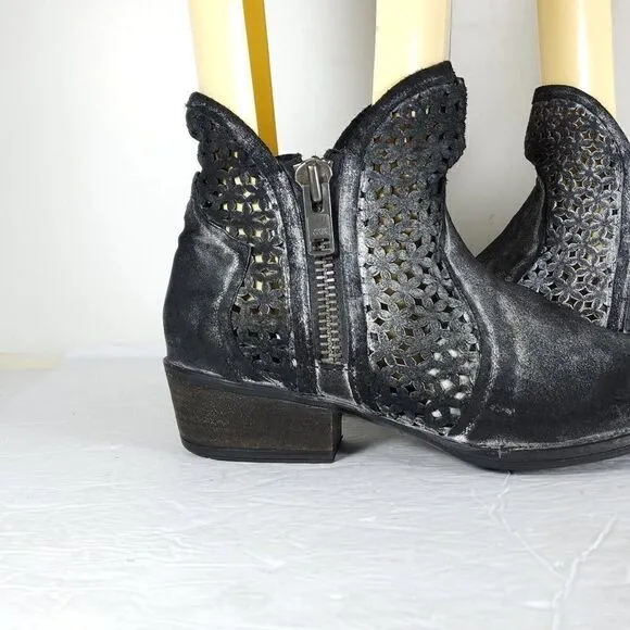 Corral Circle G Women’s US10 Leather Black Gray Cutout Shortie Western Boots
