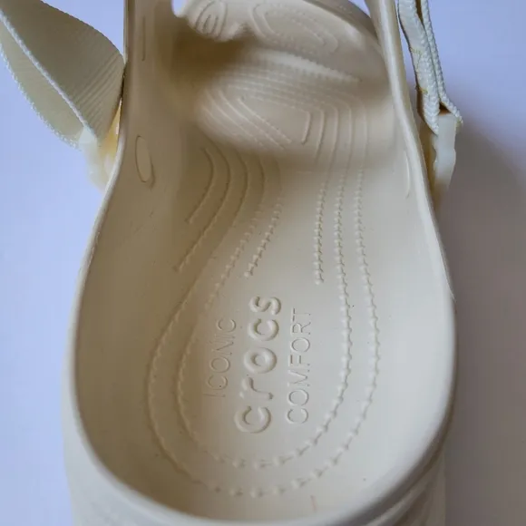 Crocs Bone Classic Hiker Xscape Sandals