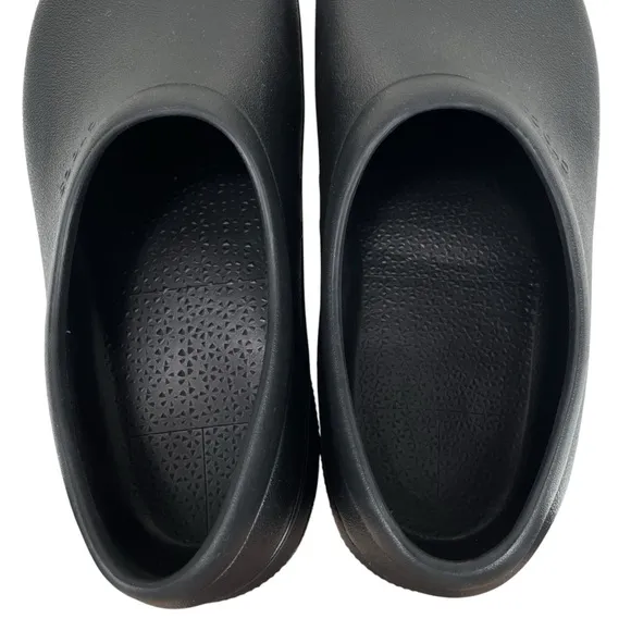 Crocs | Men 11 | Black On The‎ Clock Slip Resistant Work Slip-On Clog Shoes
