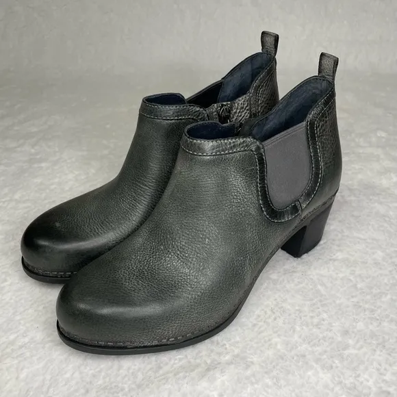 Dansko Harlene Booties Women's 38 US 7.5/8 Gray Distressed Leather Chelsea Boots