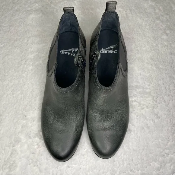 Dansko Harlene Booties Women's 38 US 7.5/8 Gray Distressed Leather Chelsea Boots
