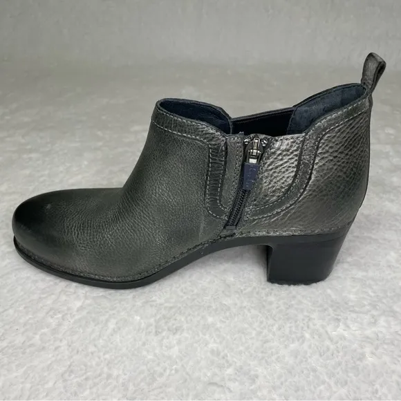 Dansko Harlene Booties Women's 38 US 7.5/8 Gray Distressed Leather Chelsea Boots