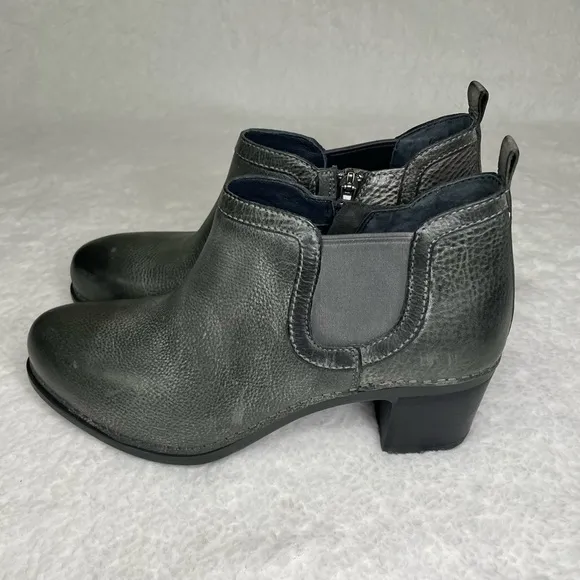 Dansko Harlene Booties Women's 38 US 7.5/8 Gray Distressed Leather Chelsea Boots