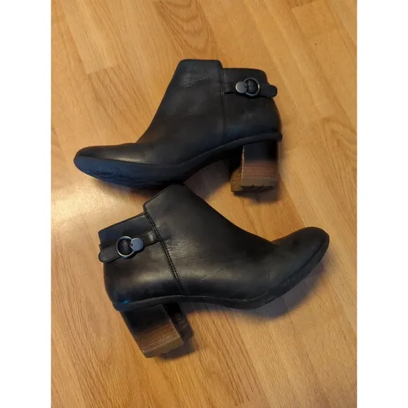 Dansko Perry Bootie Boots Size 40 Black  Leather Block Heel Zipper Comfort