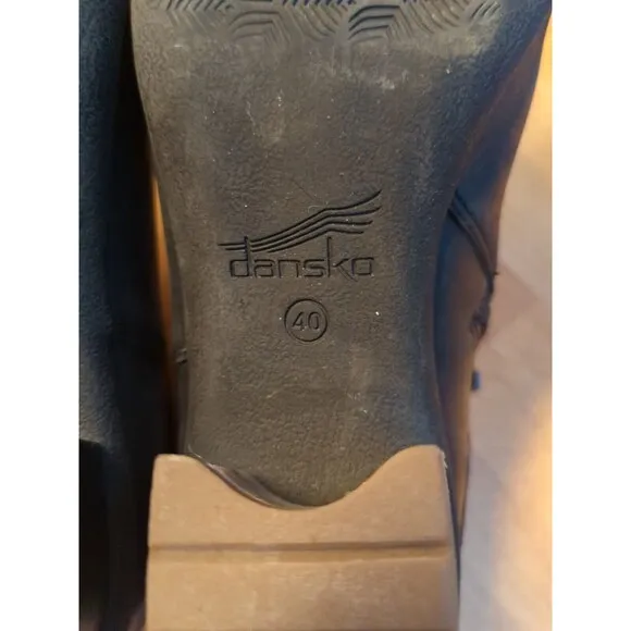 Dansko Perry Bootie Boots Size 40 Black  Leather Block Heel Zipper Comfort
