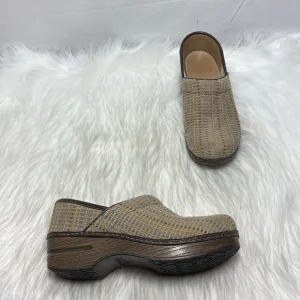 Dansko Tan Woven Striped Women's Slip-On Professional Clogs Shoes Sz 37/US 7