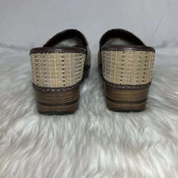 Dansko Tan Woven Striped Women's Slip-On Professional Clogs Shoes Sz 37/US 7