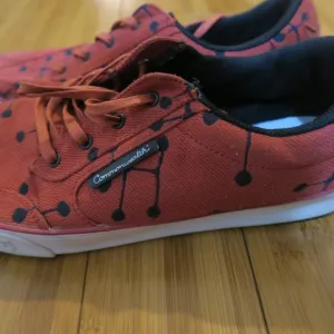 DC Shoes x Commonwealth Charles &amp; Ray Eames Dots Gatsby 301792 Red Men's 11.5