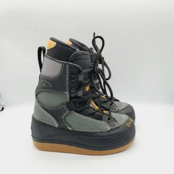 Dee Luxe Boys Snowboarding Boots Size US 210