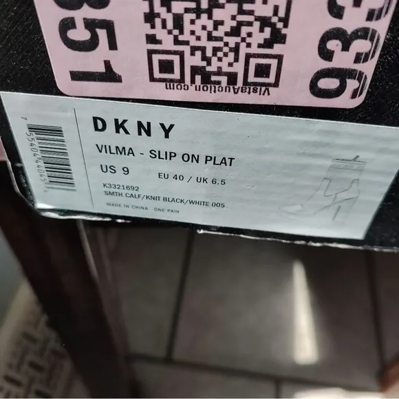 DKNY Women's Black Platform Boots. &quot;Vilma&quot; NIB size 9