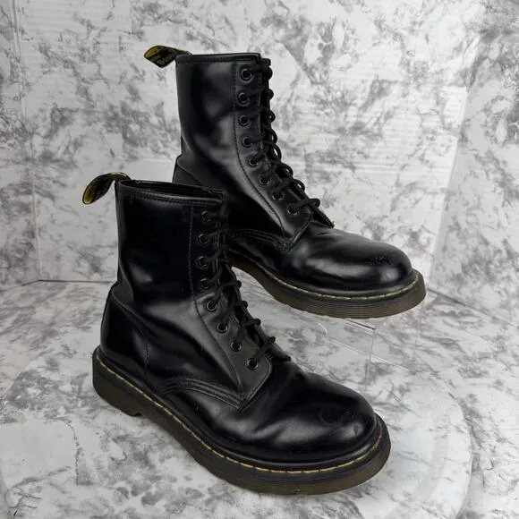 Doc Dr. Martens Womens Black Lace up Combat Boots 1460 Smooth Leather Size 9
