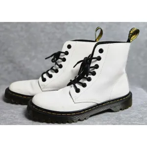 Doc Martens White 1460 Womens 8-Eye Boots Smooth Leather Lace Up Size 7