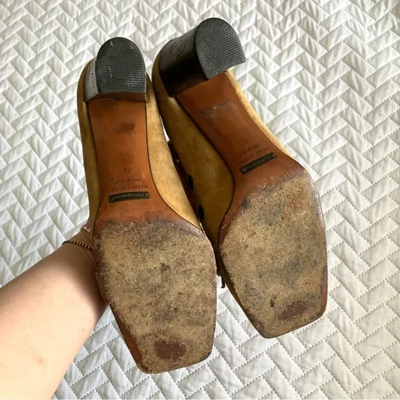 Dolce &amp; Gabbana vintage Suede square toed pumps, 39