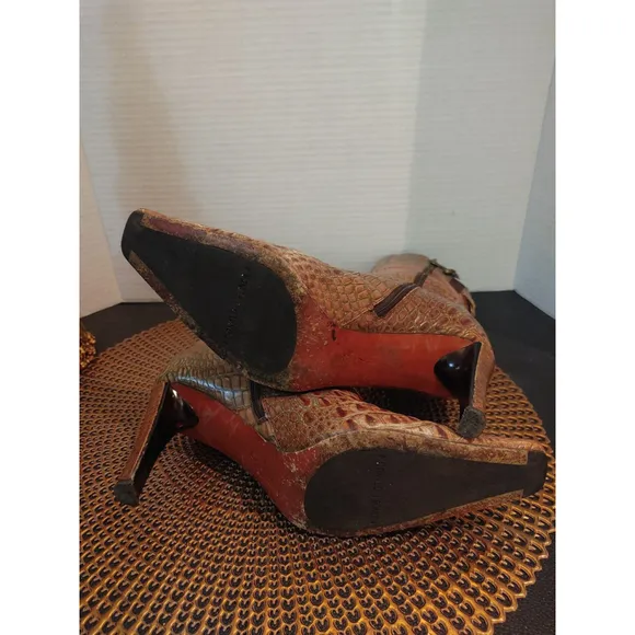 Donald J. Pliner Crocodile Boots Size 7