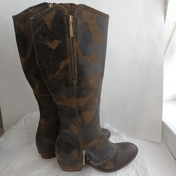 Donald J Pliner Devi 3 Suede distressed Tall Boots size  5 new display