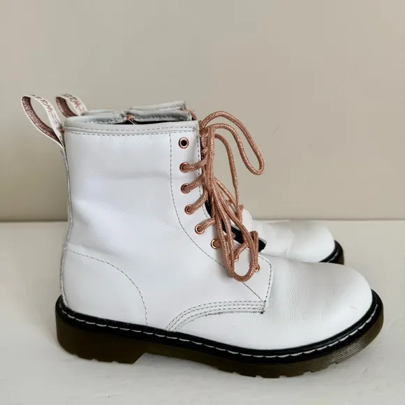 Dr Martens 1460 8-eye Youth lace up boots in white &amp; rose gold size US 5 M