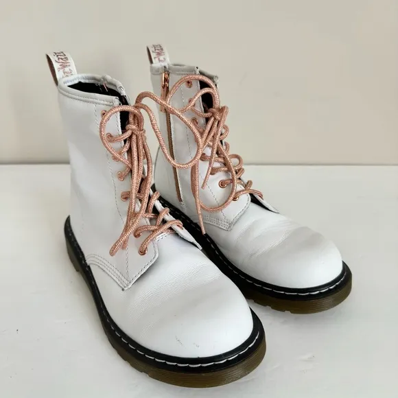 Dr Martens 1460 8-eye Youth lace up boots in white &amp; rose gold size US 5 M