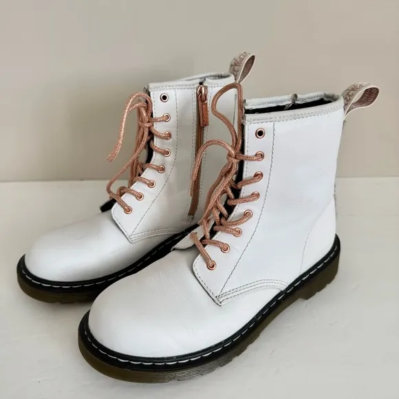 Dr Martens 1460 8-eye Youth lace up boots in white &amp; rose gold size US 5 M