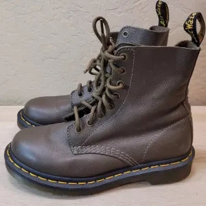 Dr Martens 1460 Combat Boots Women 7 Brown Leather 8 Eye Punk Grunge Boots