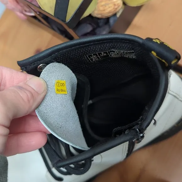 ⭐🥾Dr Martens Boots (Kids, Size 2. Bought at Nordstrom)