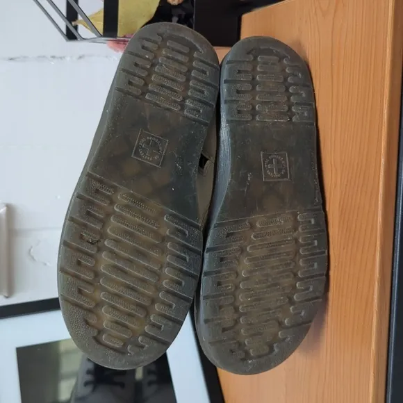 ⭐🥾Dr Martens Boots (Kids, Size 2. Bought at Nordstrom)