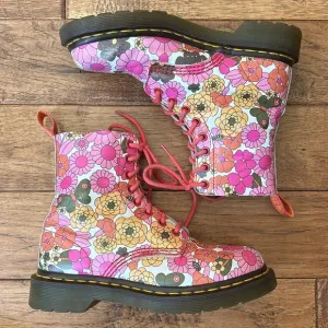 Dr. Martens Docs Vintage 1460 Pascal Lace Up Boots Retro Floral Daisy Size 5 US