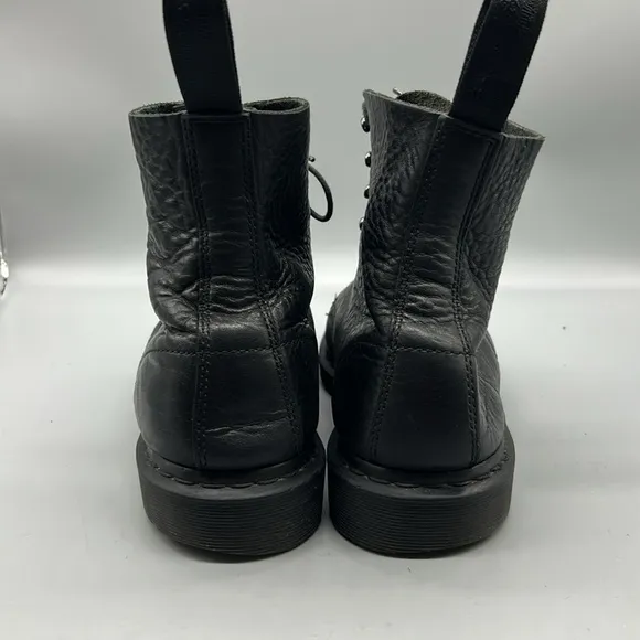 Dr. Martens Hadley blacked out combat boots, men’s size 9.