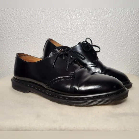 Dr. Martens Men's Black Leather Shoes, Style archie II, Size 9